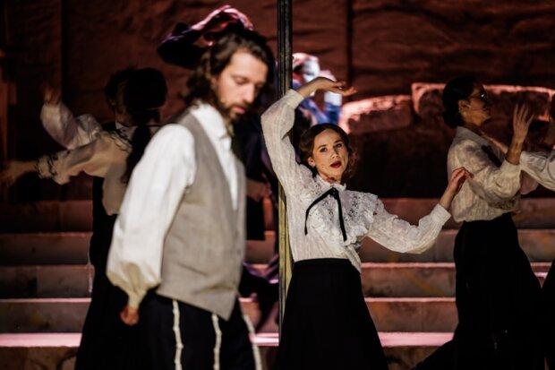 Dziedzictwo Azriel i Mirełe w tańcu