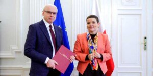 Prof. dr hab. Dariusz Stola i Marta Cieńkowska - minister KiDN.