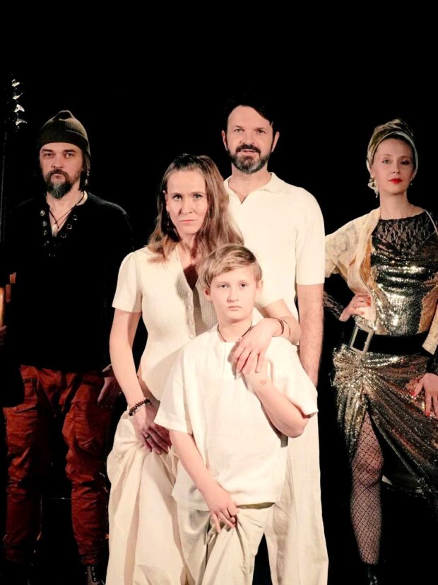 AI nadchodzi - spektakl Teatru ME/ST w Teatrze Współczesnym. Fot. MEST