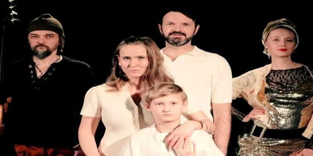 AI nadchodzi - spektakl Teatru ME/ST w Teatrze Współczesnym. Fot. MEST