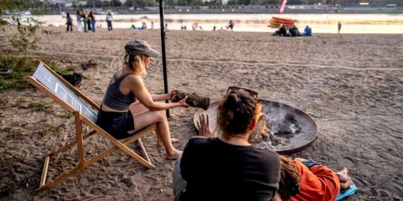 Grill plażowy - nad Wisłą. Fot. UM Warszawy