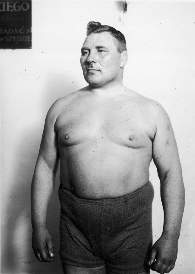 Aleksander Garkowienko - w 1935 r. Zginął w Powstaniu Warszawskim 16.09.1944 r. przy ul Koszykowej 43. Fot. źr. NAC