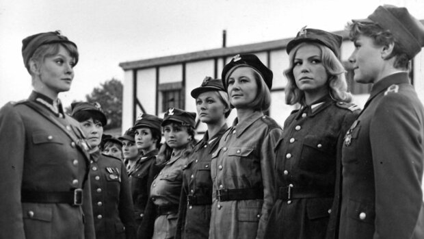 Platerówki - kadr z filmu ''Rzeczpospolita Babska''. Fot. Tadeusz Wieżan