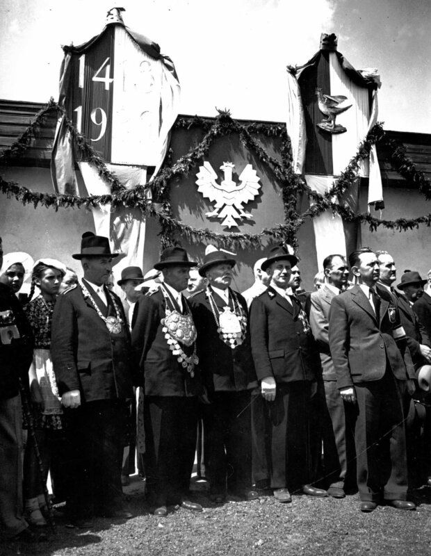 Bractwo Kurkowe - na terenie Fortu Szczęśliwickiego w 1939 r. Fot. źr. NAC
