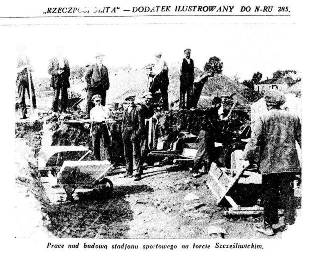 Prace robotników z Funduszu Bezrobocia - na terenie Fortu Szczęśliwickiego, 1926 r. Źr. Rzeczpospolita