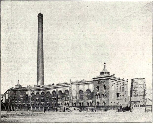 Fasada Elektrowni Tramwajów Miejskich w Warszawie - Źródło Kronika Warszawy, lipiec-sierpień 1926. Fot. Magistrat Warszawy