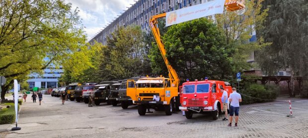 Legenda Stara - przystanek Konwoju Stara przy Politechnice Warszawskiej. Fot. MPawlik