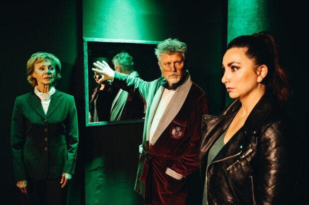 Lekcja co widać w lustrze?