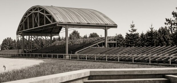 Stadion AZS - w sierpniu 1927 r. Zdjęcie wyostrzone oprogramowaniem Gemini. Fot. Prasowe 2