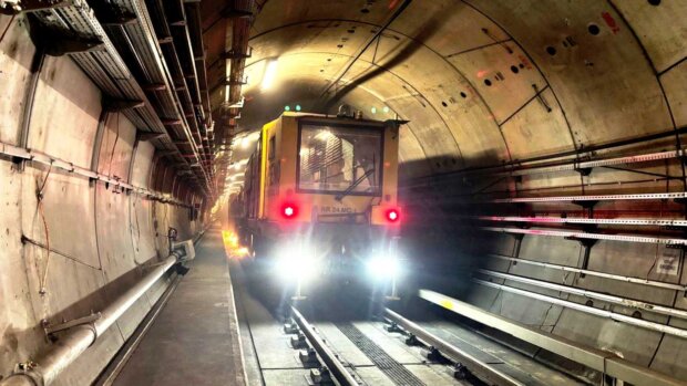 Szlifowanie torów w metrze. Fot. Metro Warszawskie