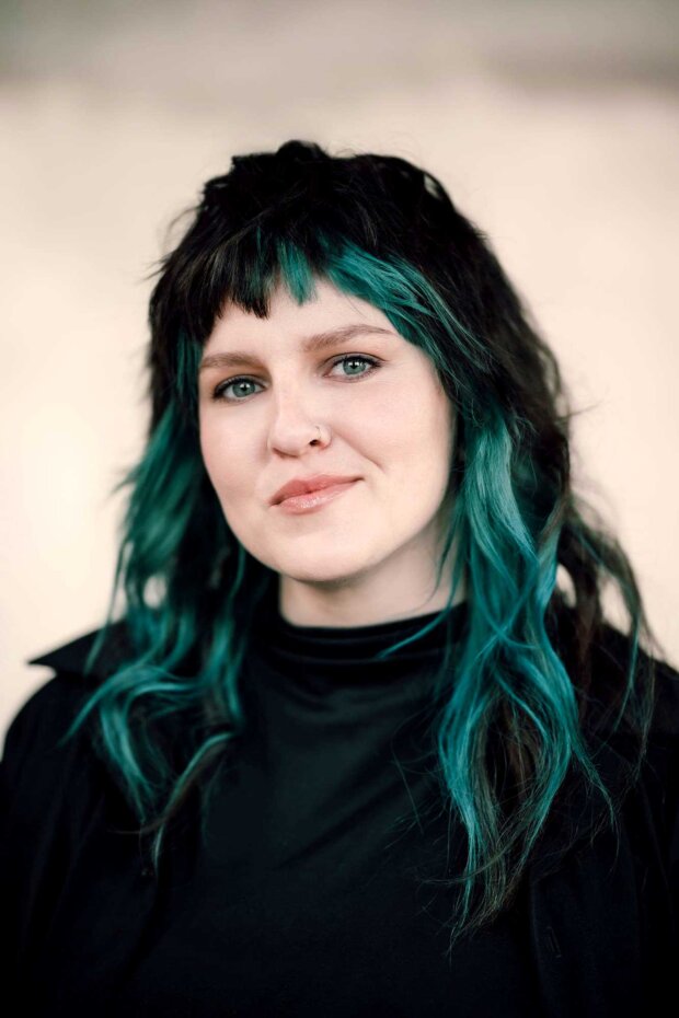 Magdalena Sowul - muzyka w Krótkim spektaklu o Matce i Córce. Fot. Karolina Jóźwiak